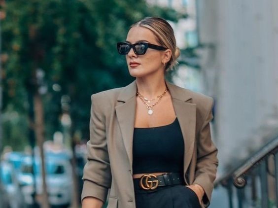 How to Style Crop Tops in…